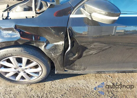 2014 Volkswagen Jetta 1.8T Se from USA, damaged, VIN 3VWD17AJ1EM380918